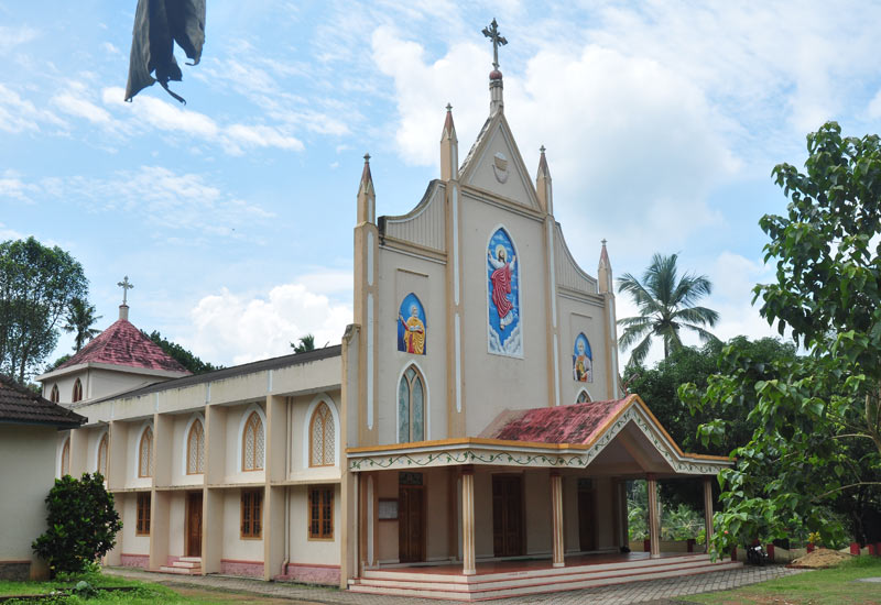 Pazhakulam, St. Mathew's Malankara Catholic Church