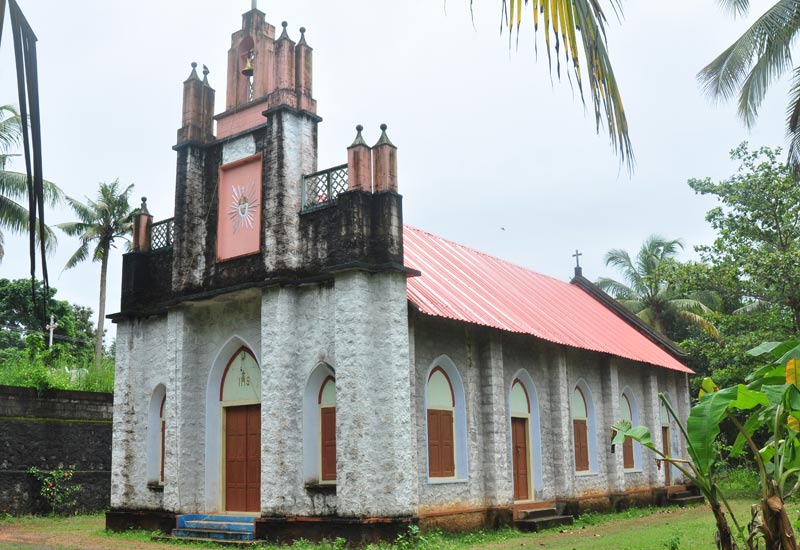 Neeleswaram, Sacred Heart Malankara Catholic Church